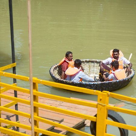 Nsk Anamthara Resort Private Limited Attingal Exteriör bild